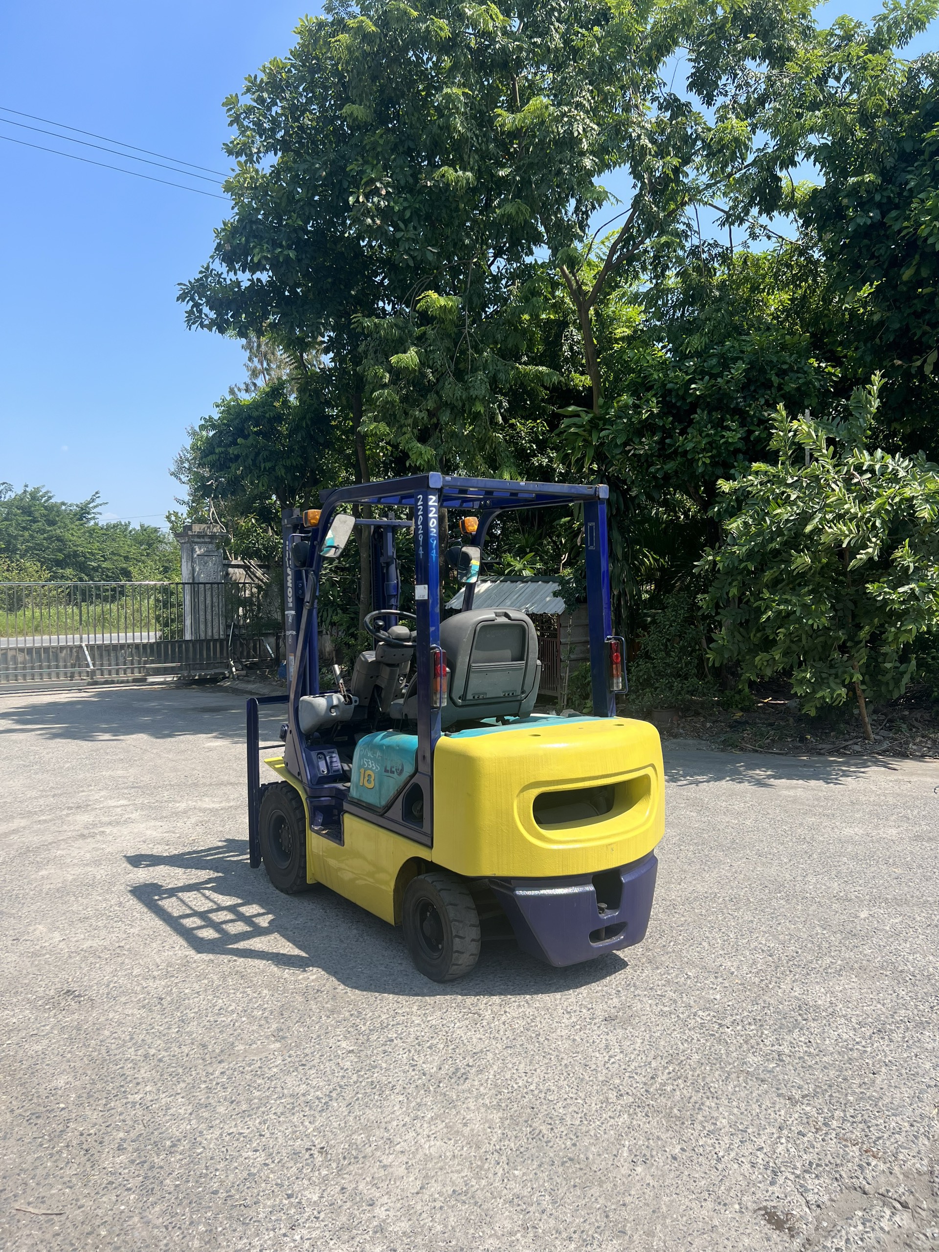 Xe nâng dầu 1.8 tấn