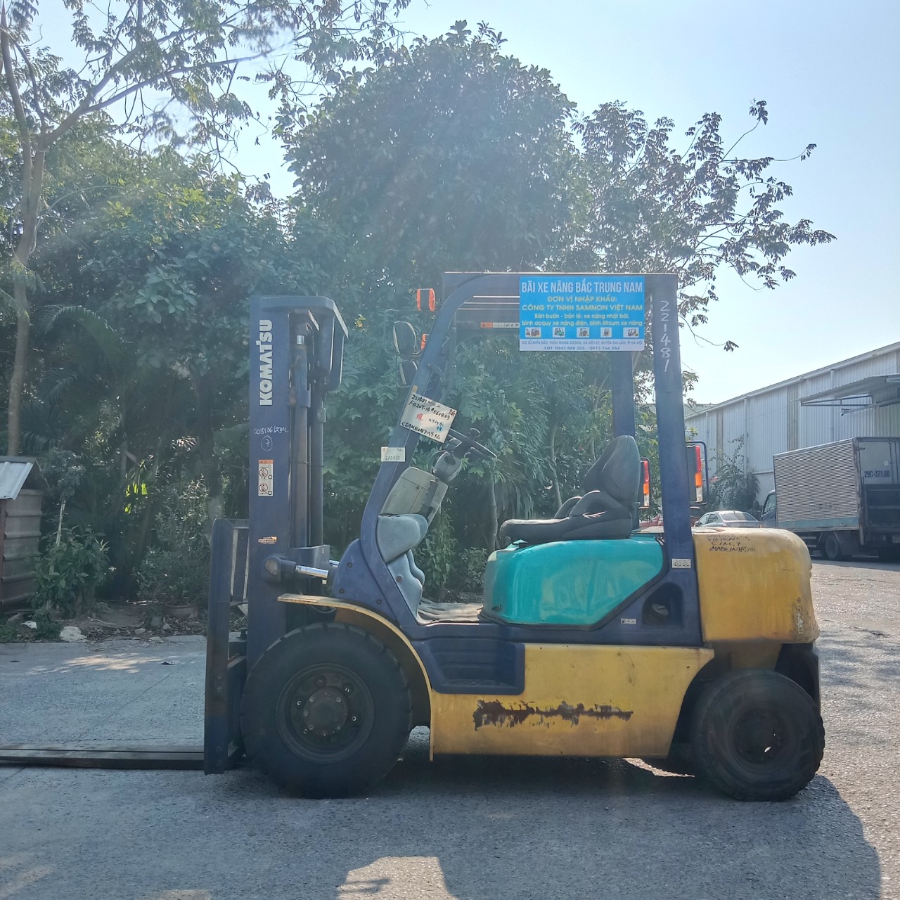 Xe nâng dầu 2 tấn