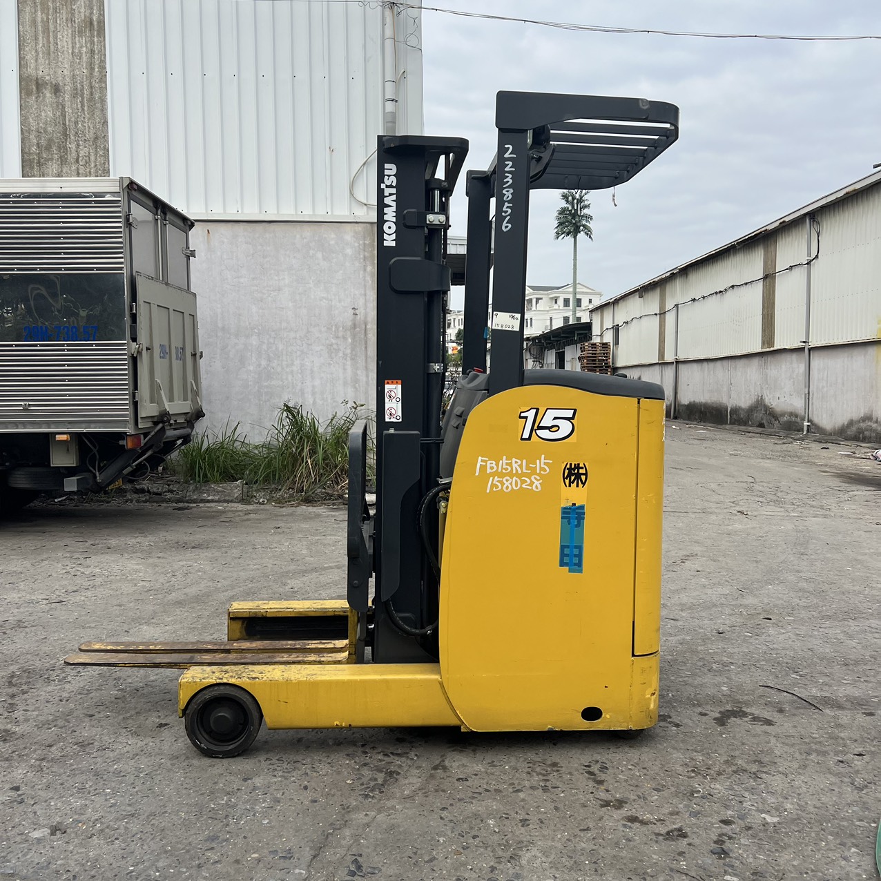 Xe nâng hàng máy điện 1.5 tấn đứng lái