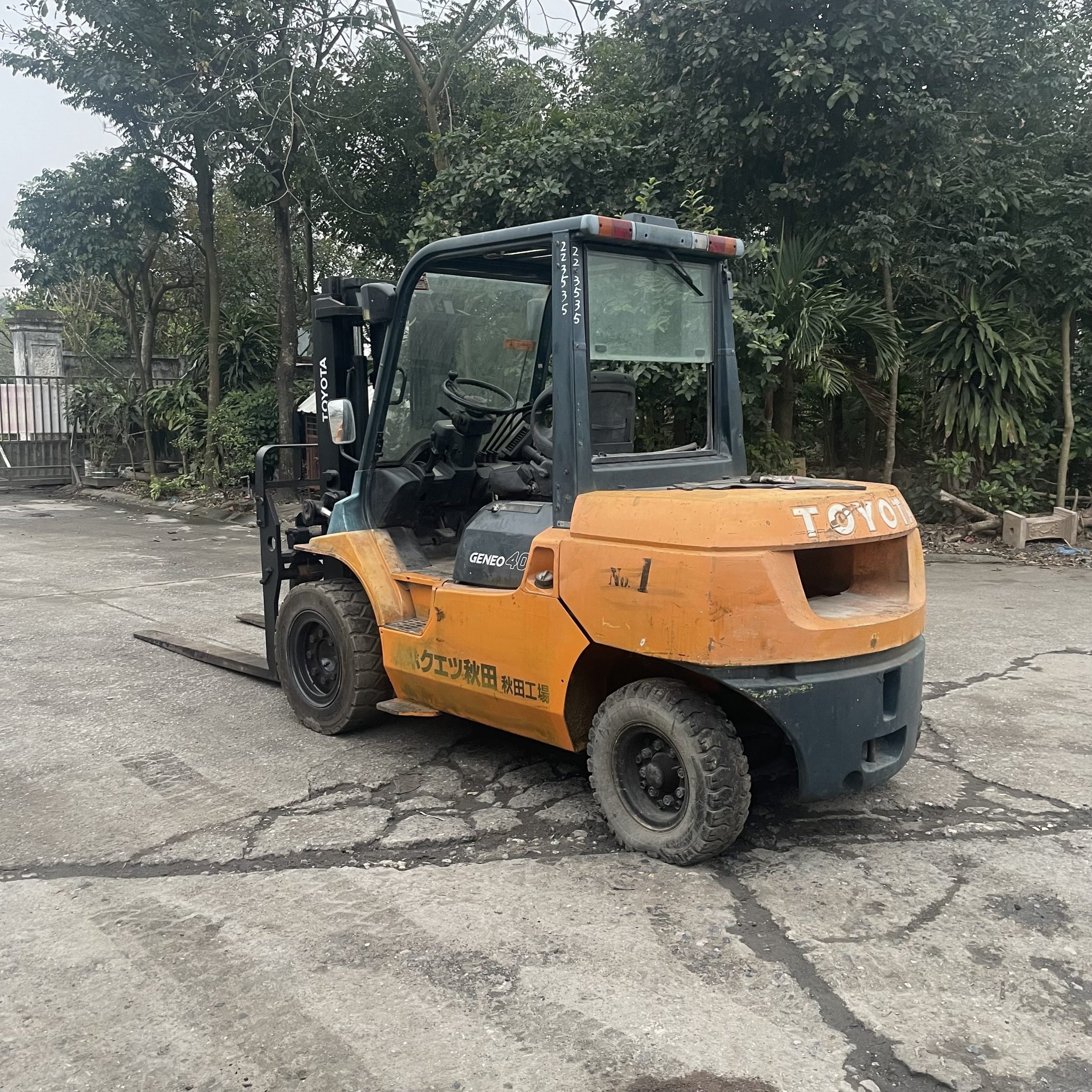 Xe nâng dầu 4 tấn
