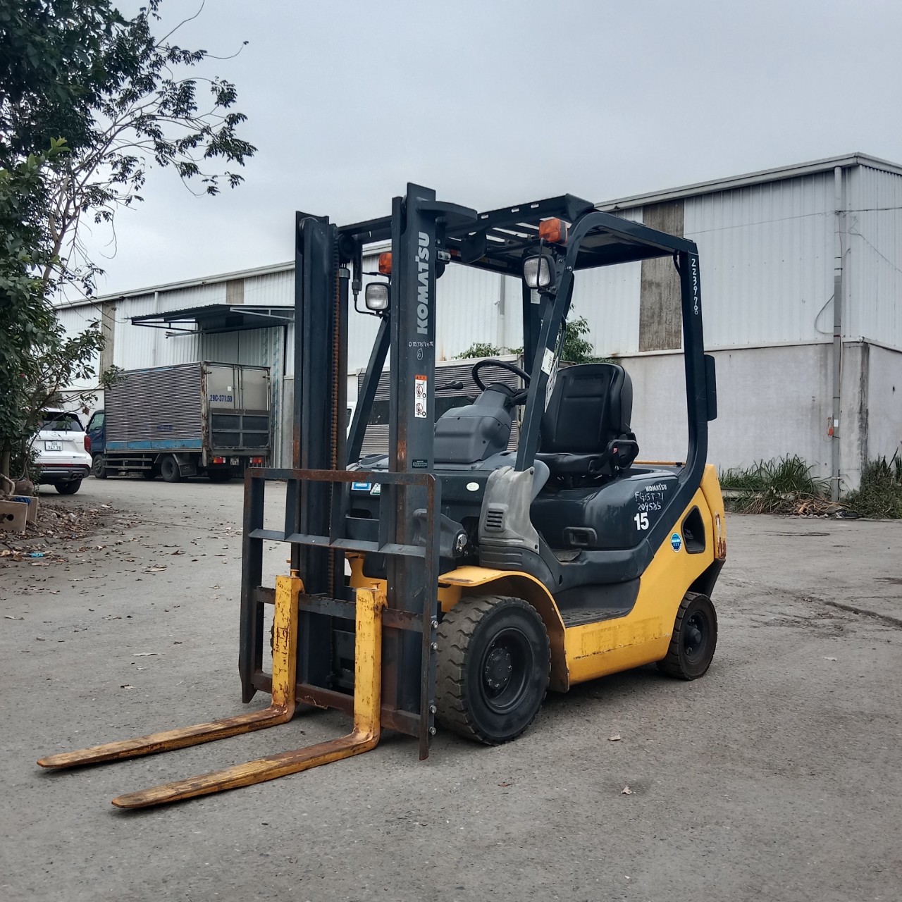 Xe nâng xăng cũ 1.5 tấn