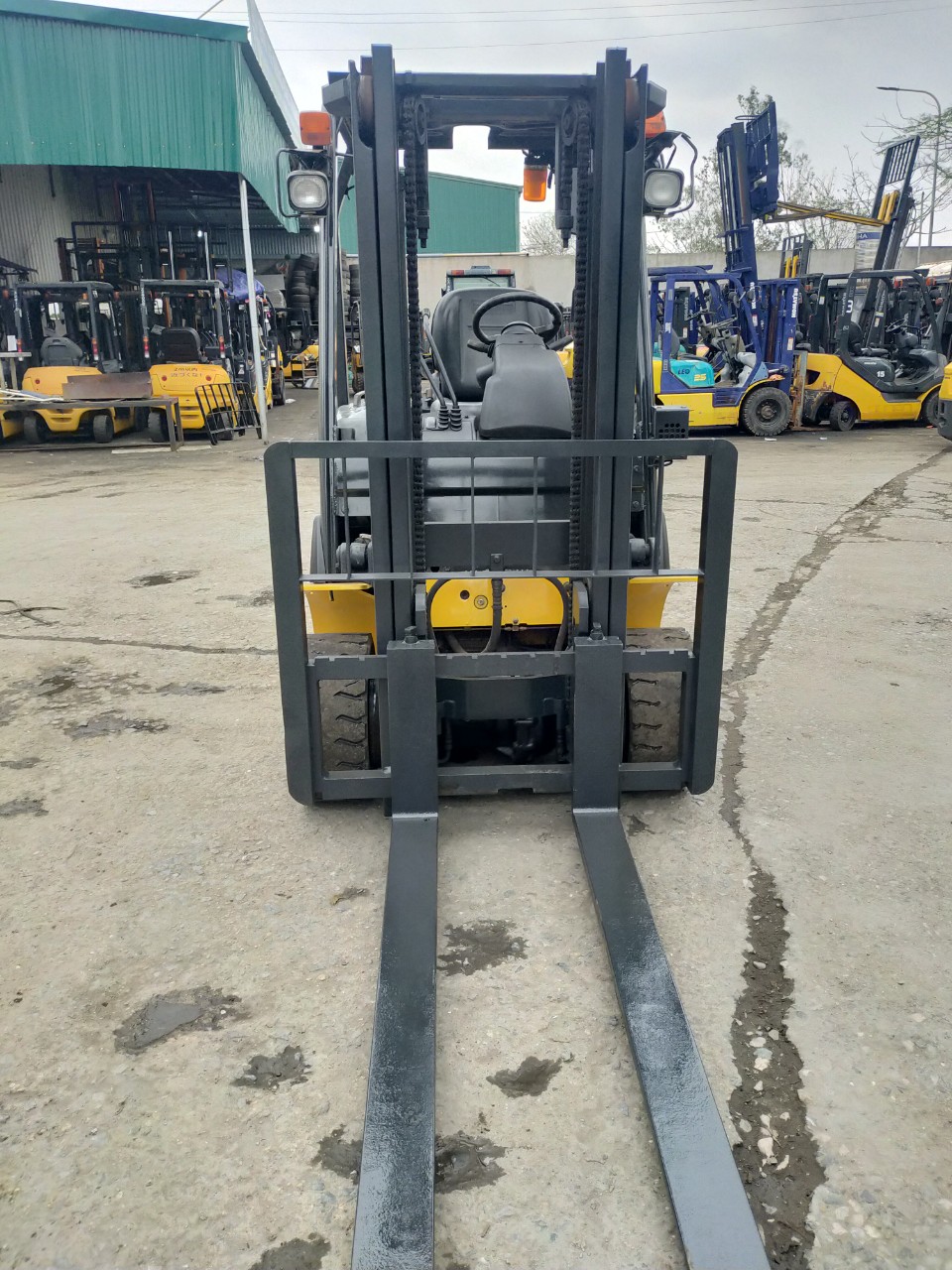 Xe nâng điện 2.5 tấn cũ