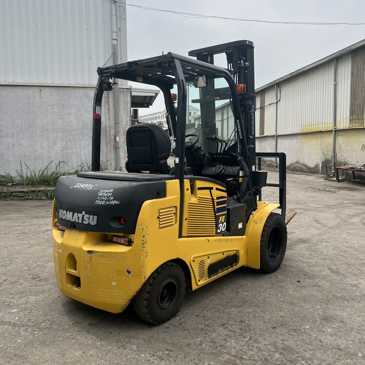 Xe nâng điện cũ 3 tấn Komatsu Nhật bãi