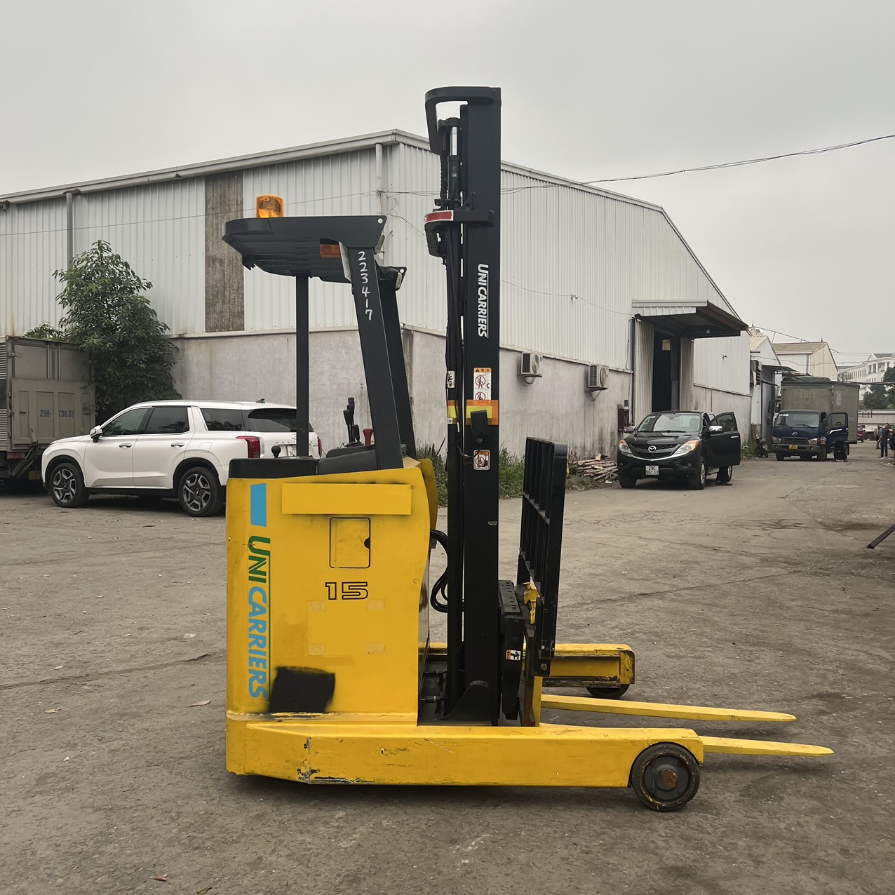 Xe nâng điện đứng lái 1.5 tấn Unicarriers