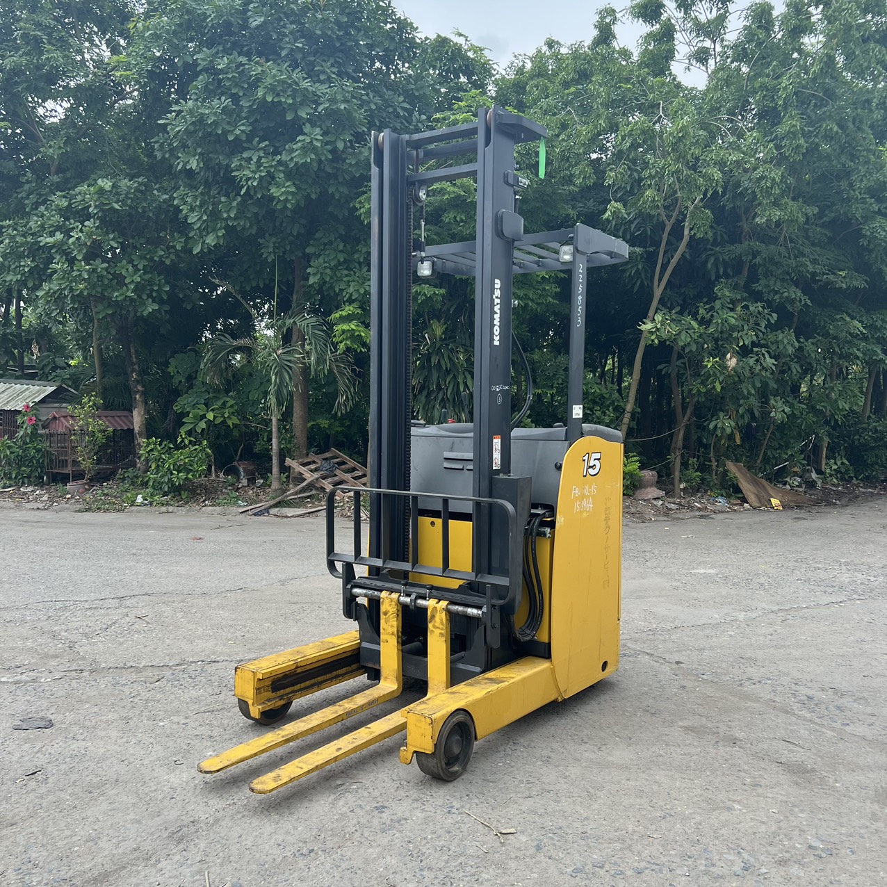 Xe nâng điện Reach truck