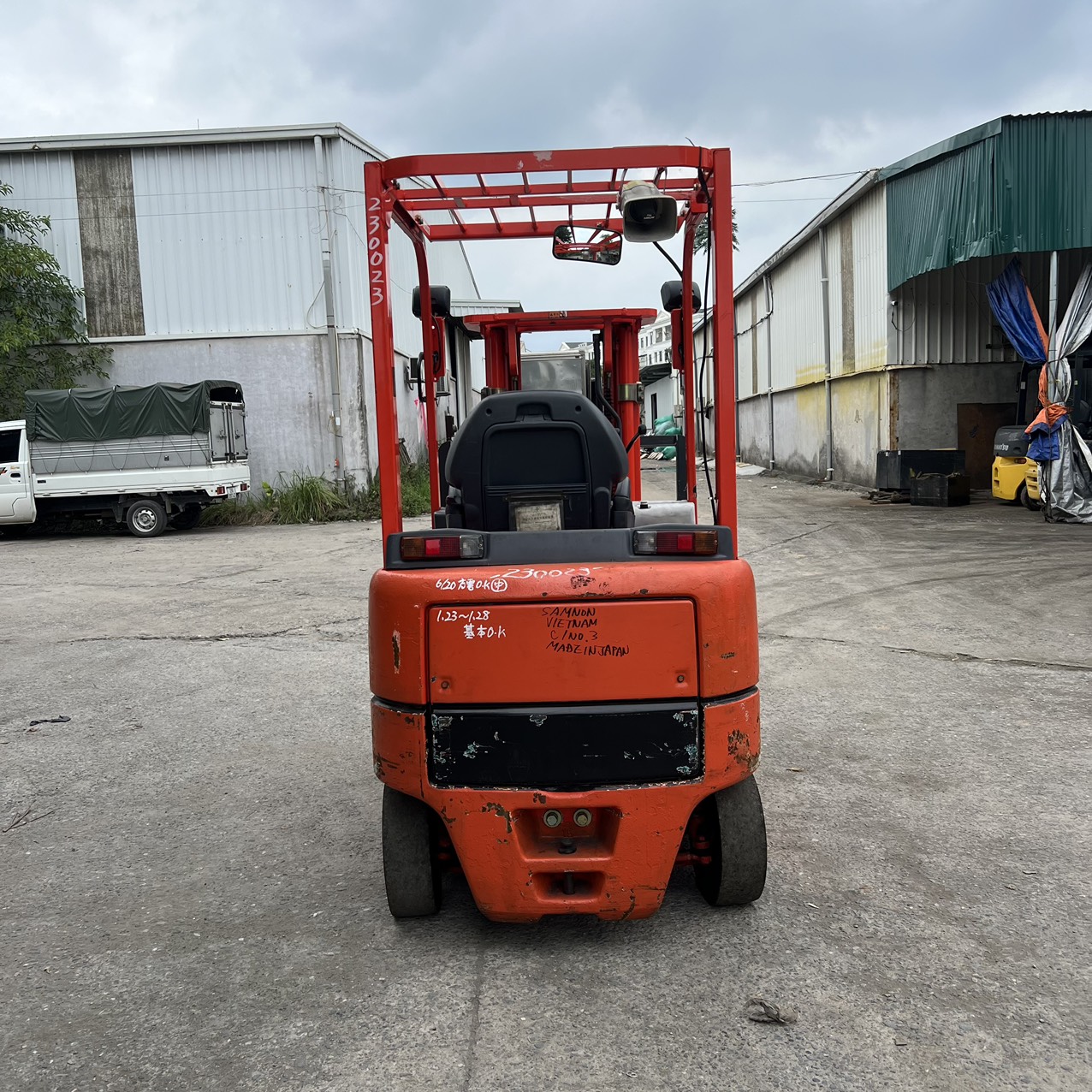 Xe nâng điện chui công 1.5 tấn