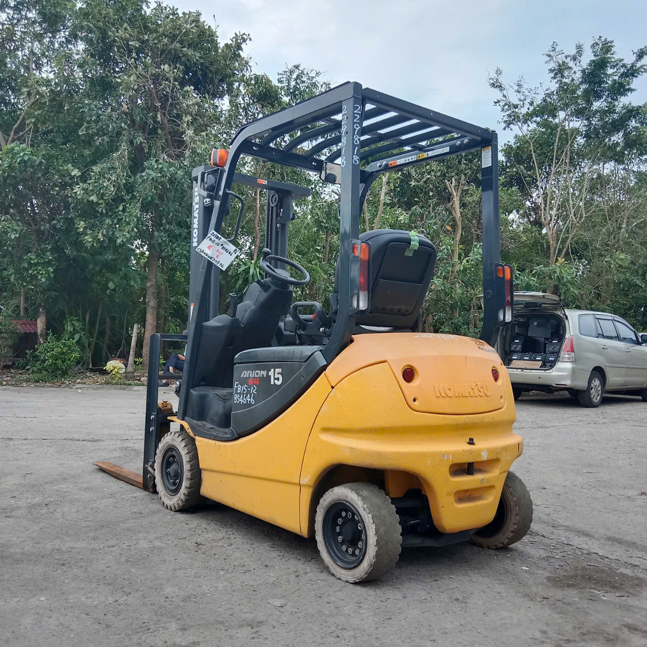 Xe nâng điện Komatsu cũ