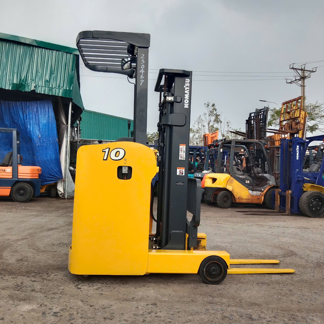 Xe nâng điện đứng lái 1 tấn