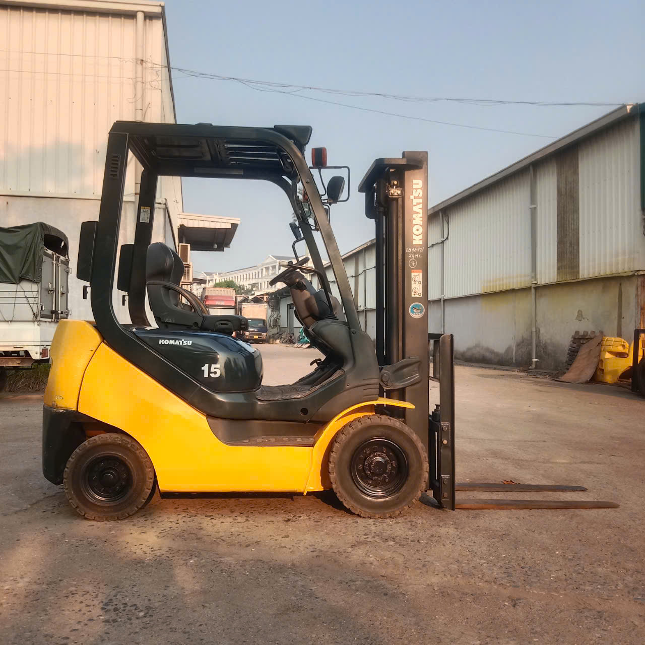 Xe nâng 1.5 tấn máy xăng Komatsu