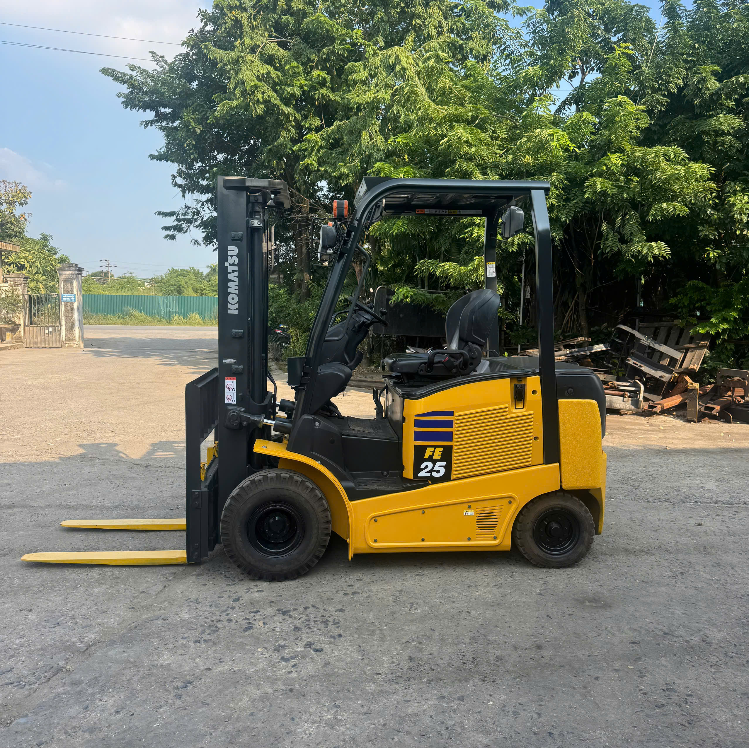 Xe nâng Komatsu